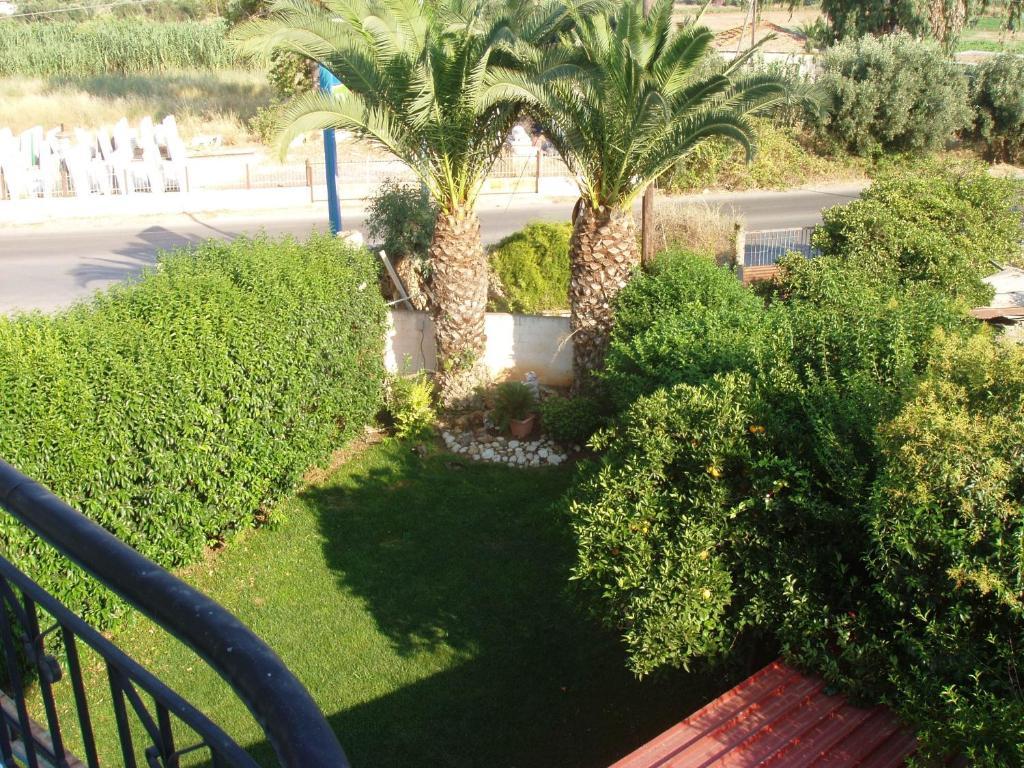 Hotel Drosia Messíni Buitenkant foto