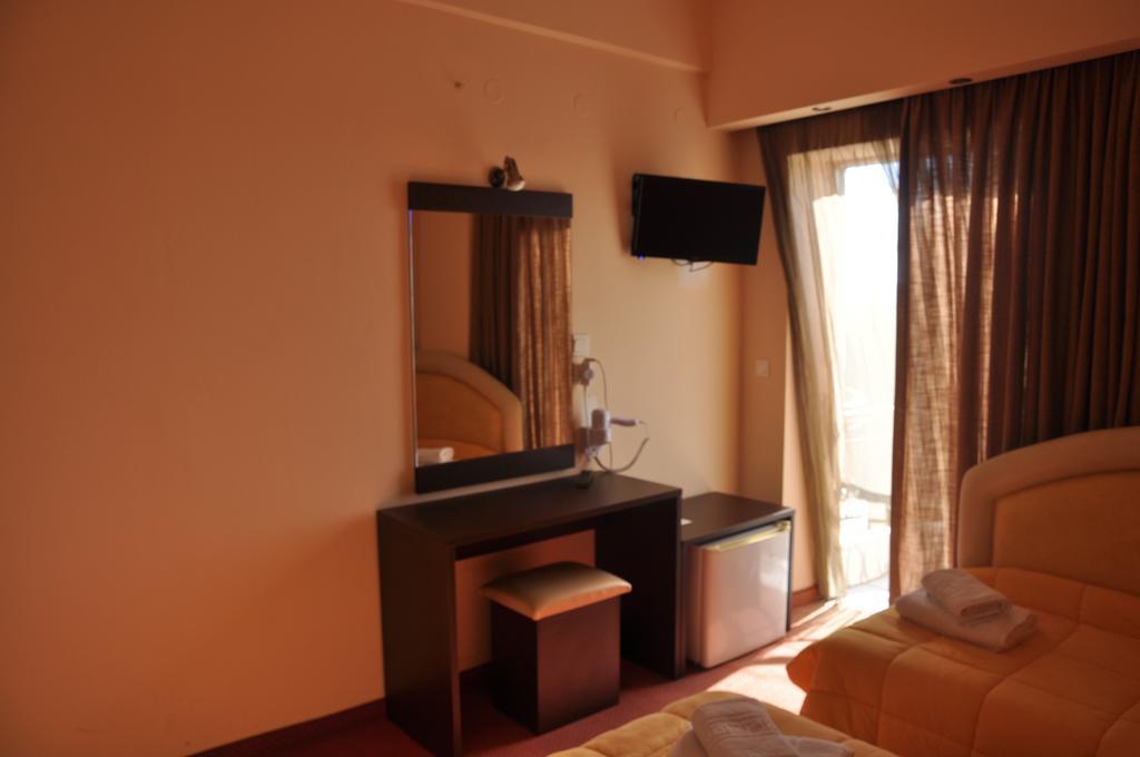 Hotel Drosia Messíni Buitenkant foto
