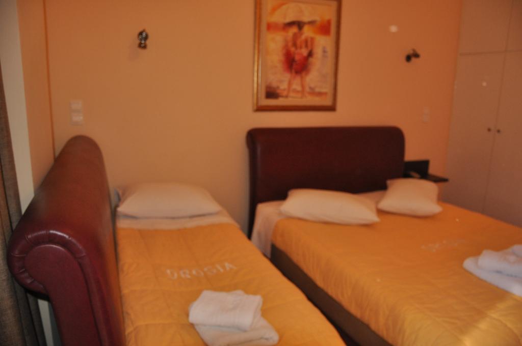 Hotel Drosia Messíni Buitenkant foto